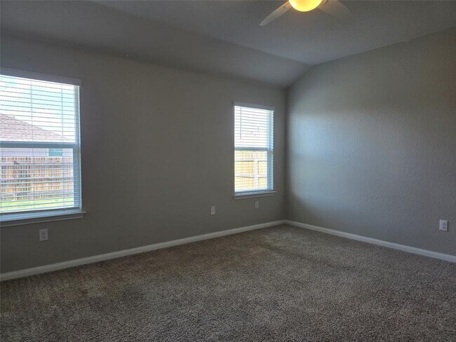 Building Photo - 101 Stellamar Dr