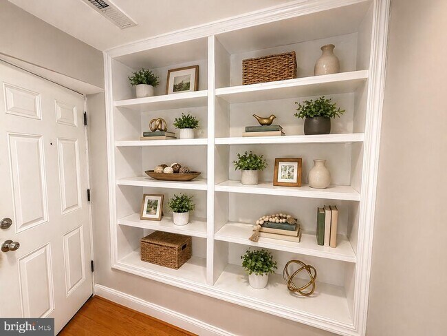 Building Photo - 1421 T St NW