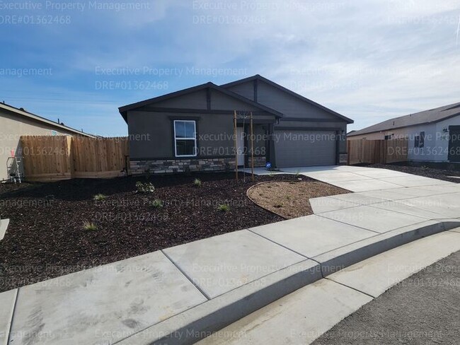 Building Photo - Newly constructed 4 bedroom/ 3 bathroom home.