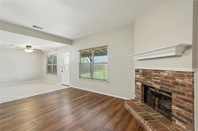 Building Photo - 1516 Marti Dr