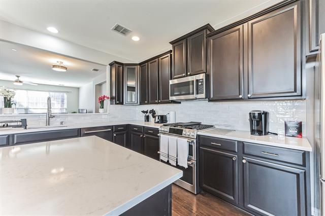 Building Photo - 7880 Oxer Dr
