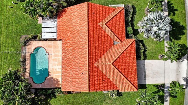 Building Photo - 9645 El Clair Ranch Rd