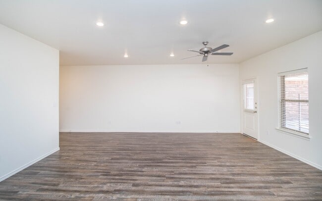 Building Photo - 6925 20th St