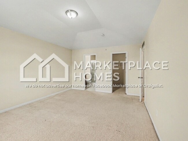 Building Photo - 2804 Riversedge Dr