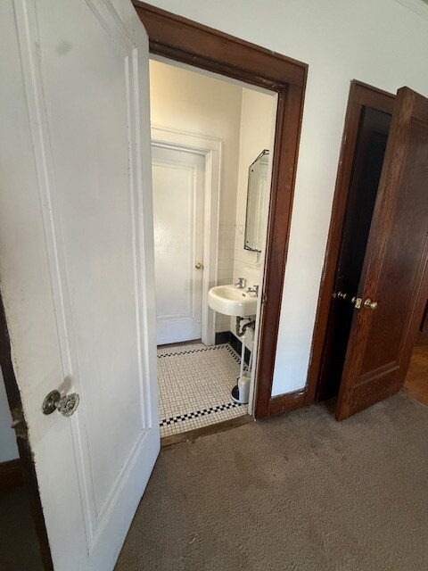 Building Photo - 1203 E Brady St