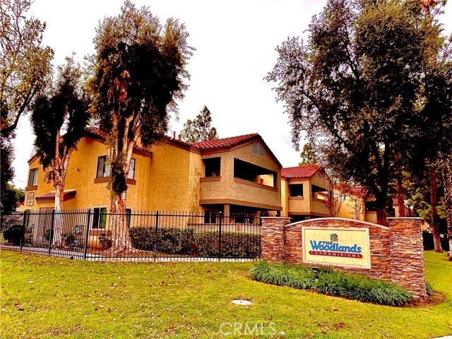 Building Photo - 1110 W Blaine St