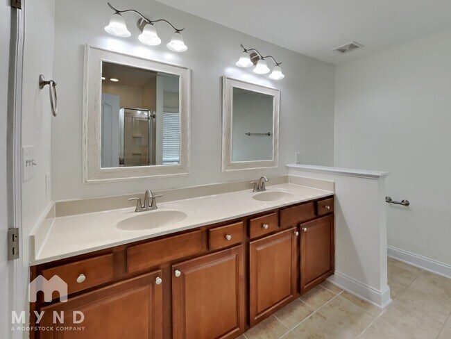 Building Photo - 1101 Forest Willow Ln