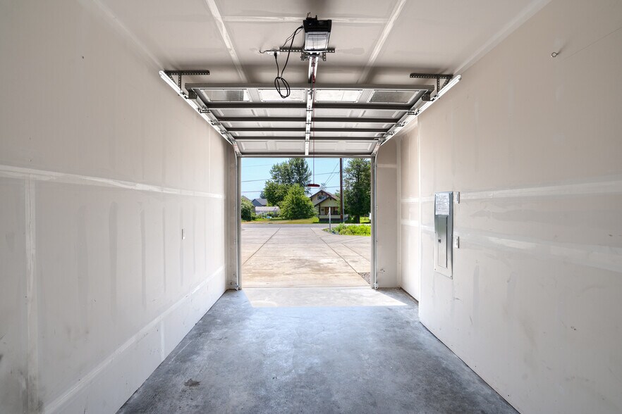 Building Photo - 604 F and S Grade Rd