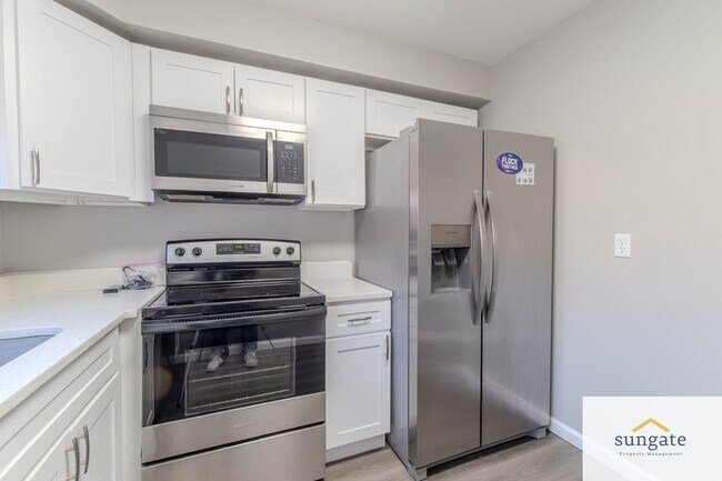 Building Photo - 4254 Cayuga Rd