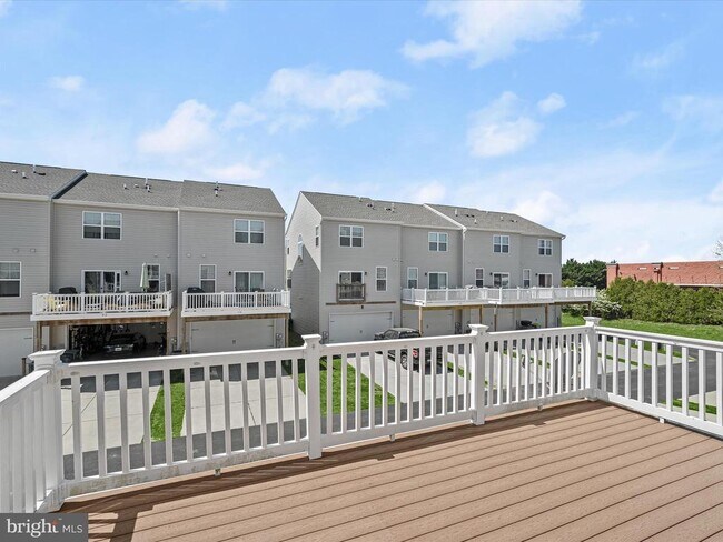 Building Photo - 415 Bodkin St