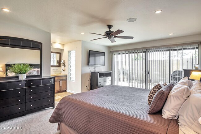 Building Photo - 7318 E Palo Verde Dr