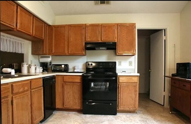 Building Photo - 7307 Chainfire Cir