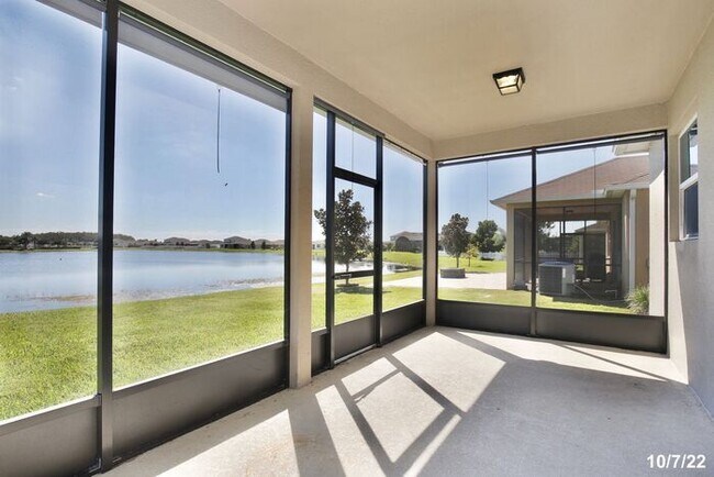 Building Photo - Beautiful 3/ 2 Home with a 2 Car Garage and a Water view- St Cloud!