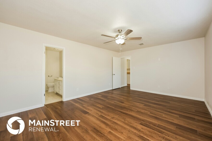 Building Photo - 664 Lowe Dr