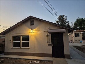 Building Photo - 118 Fano St