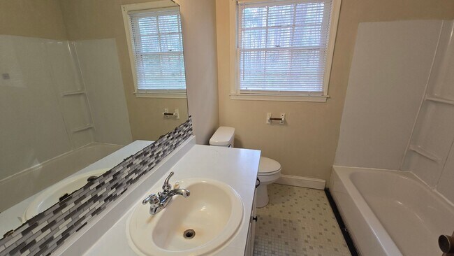 Building Photo - Southeast Columbia