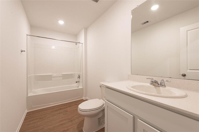 Building Photo - 913 Oak Mist Ln