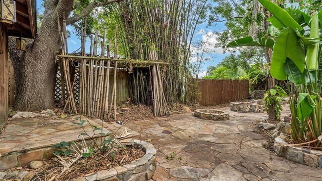 Building Photo - 7634 Fox Hollow Dr