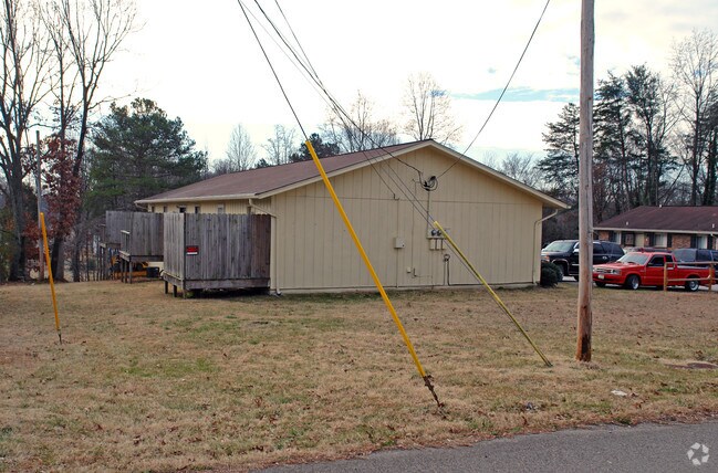 Building Photo - 1845 Kim Watt Rd