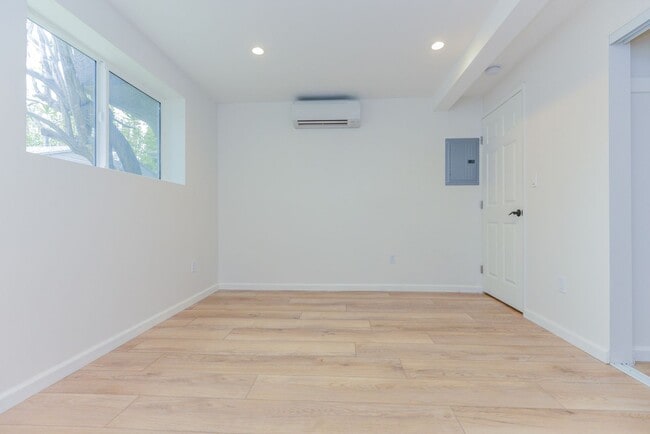 Building Photo - 1855 Euclid Street Residences