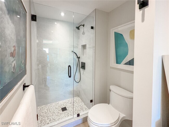 Building Photo - 3430 Gulf Shore Blvd N