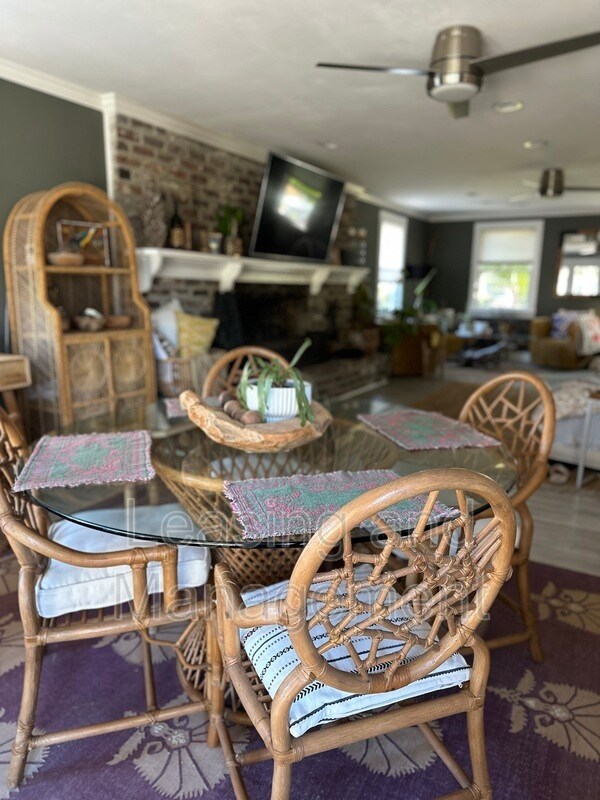 Building Photo - 823 Jordan St