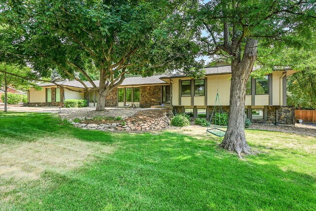Building Photo - $6,850.00 - 5 Bedrooms, 3.5 Bathrooms, Sin...