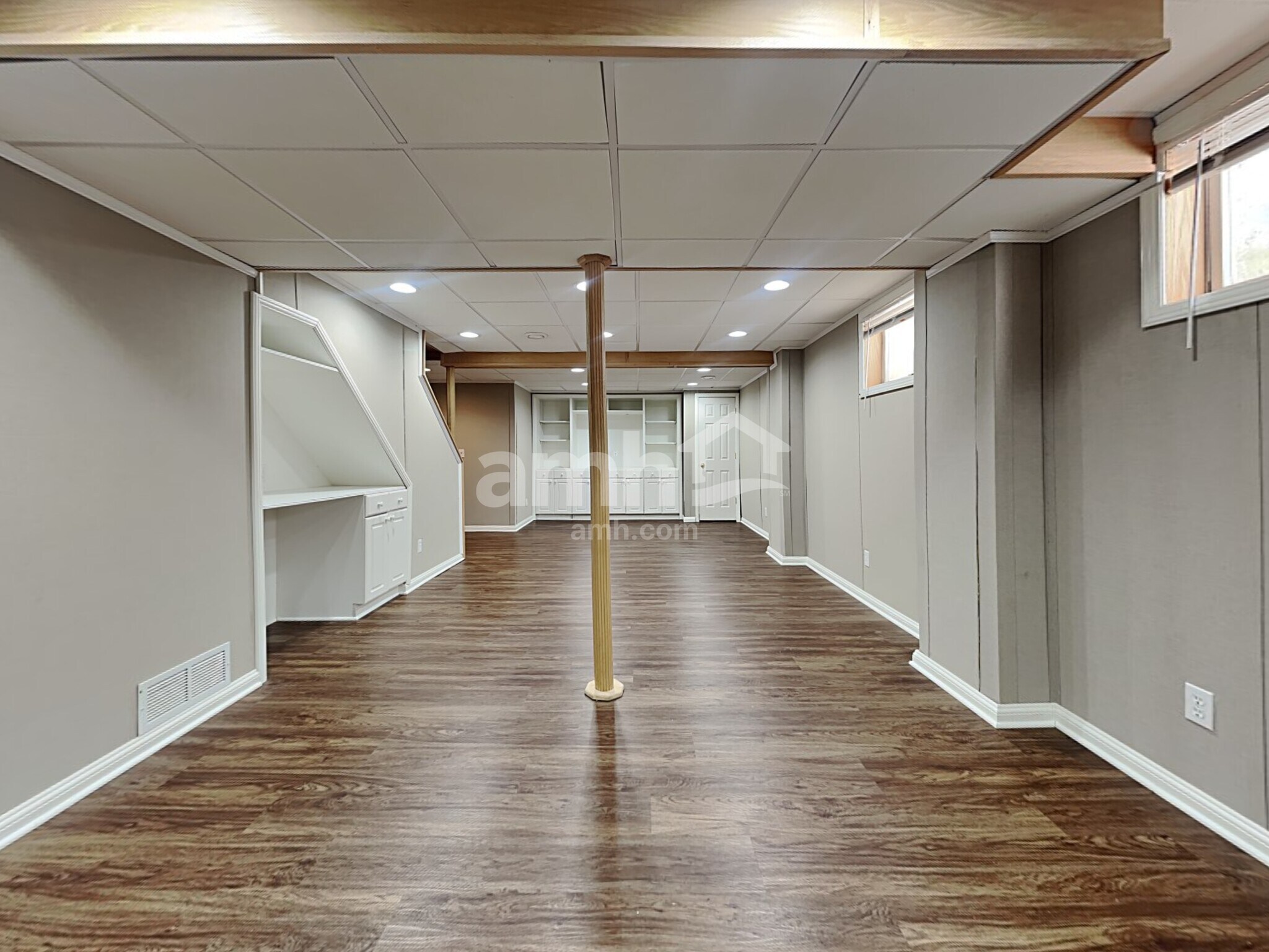 Building Photo - 1232 Ben Avon