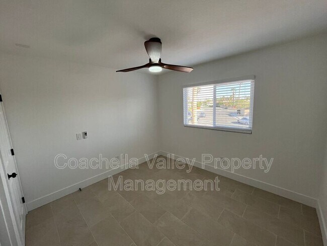 Building Photo - 47675 Azalea St