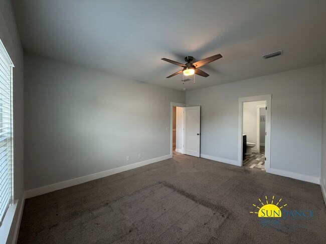Building Photo - Gorgeous 2 Story 4 Bedrooms Townhome in Fort Walton Beach!