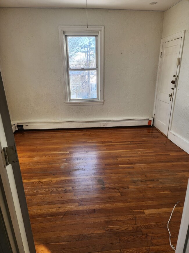 Office space - 360 E Haverhill St