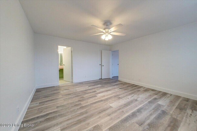 Building Photo - 3320 Bardstown Rd