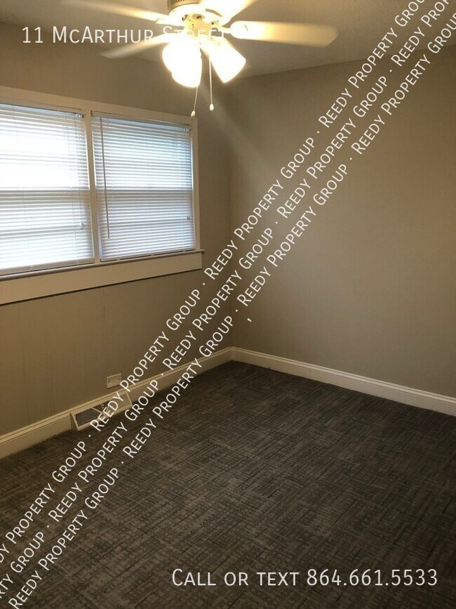 Building Photo - 11 McArthur St