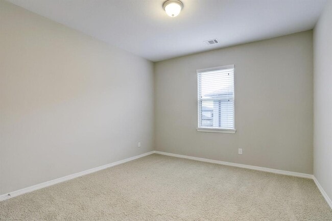 Building Photo - 17322 Legend Creek Ct