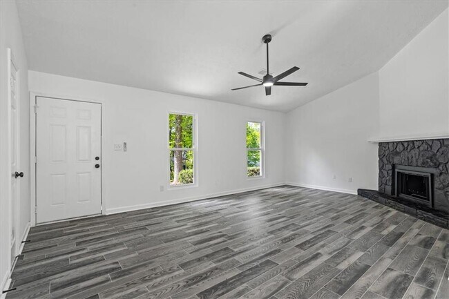 Building Photo - 5142 Huxley Rd