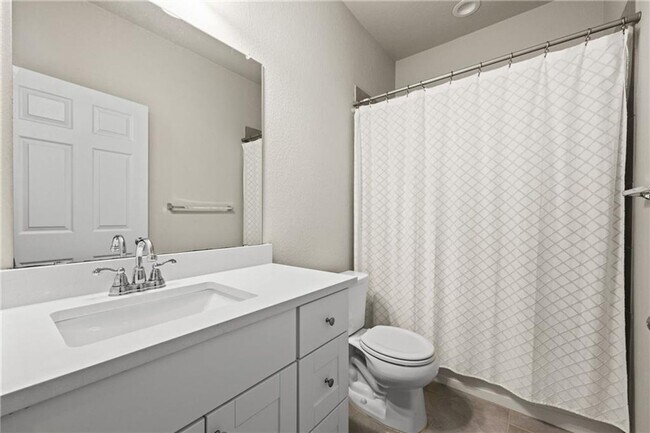 Building Photo - Newly Constructed, 4 BR / 3 BA Home - 2 Car Garage - Pool - Close to Mueller