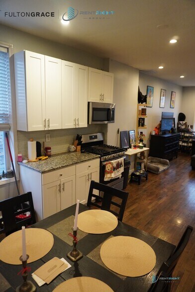 Building Photo - 2652 W 21st Pl