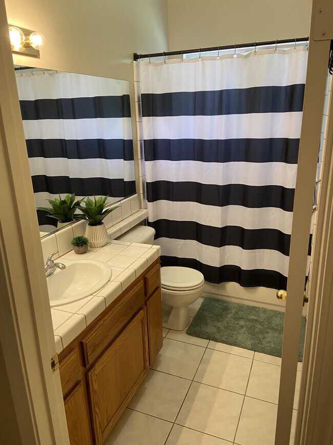 Building Photo - 11910 Wethersfield St