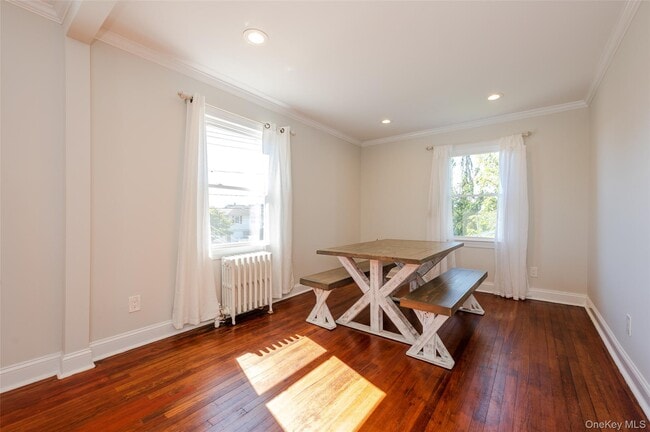 Building Photo - 162 W Windsor Pkwy