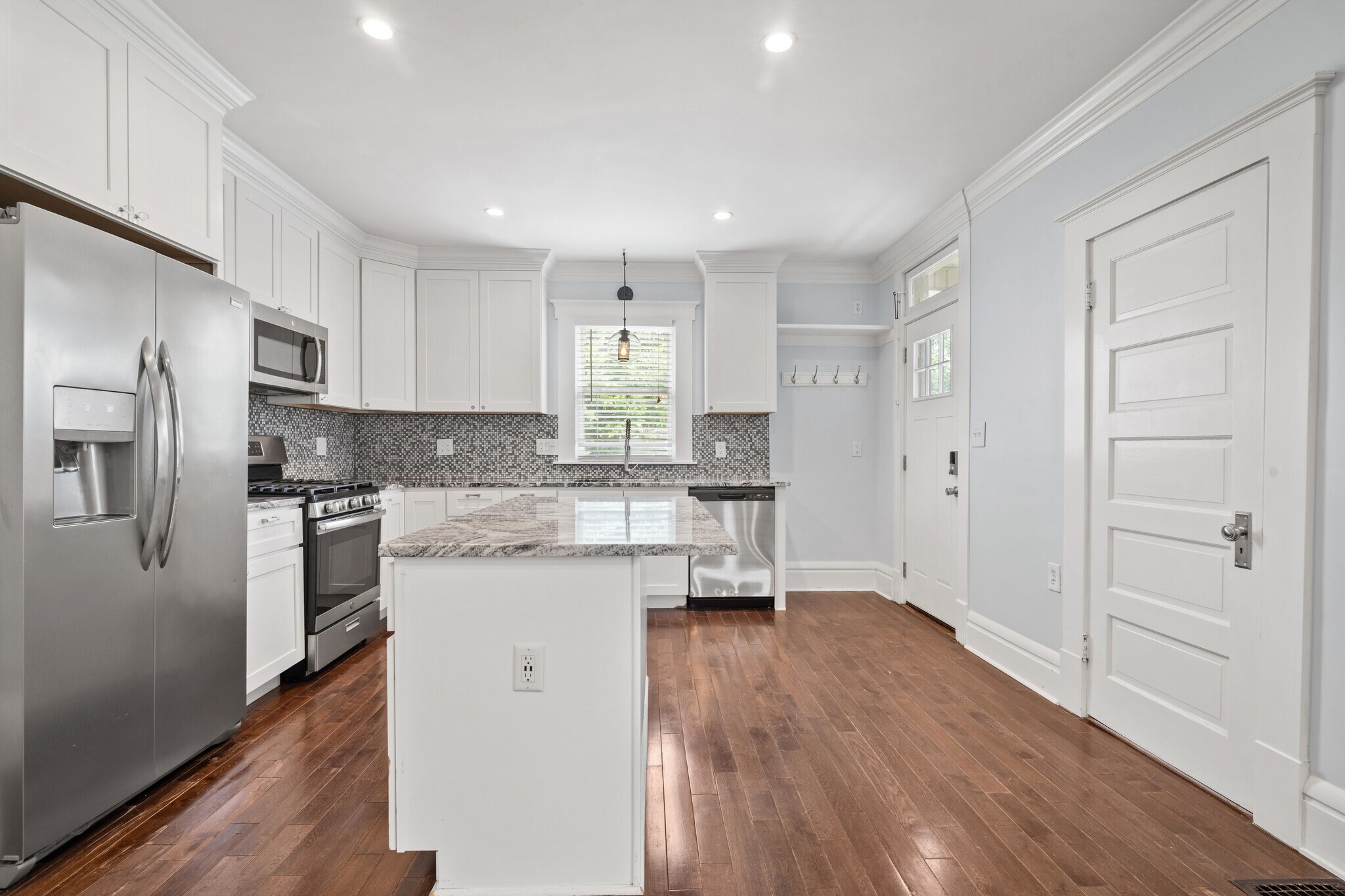Kitchen & Island - 1382 S 5th St