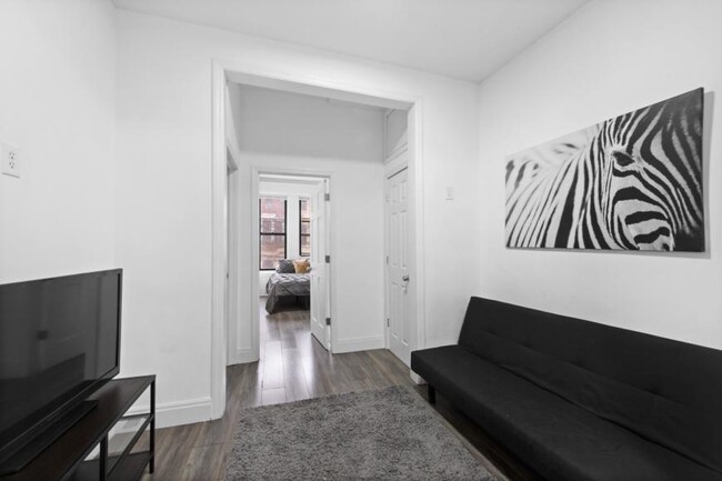 Building Photo - 3 bedroom in New York NY 10030