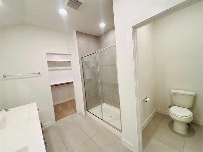 Building Photo - 4508 Hogan's Alley Dr