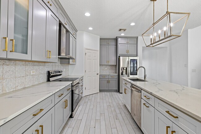 Building Photo - 4 Bedroom Home in Lake Nona with Fenced Yard