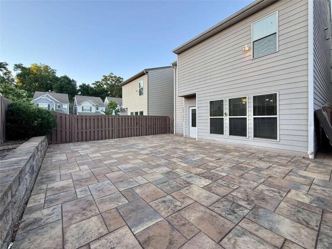 Building Photo - 5115 Breezewood Cir