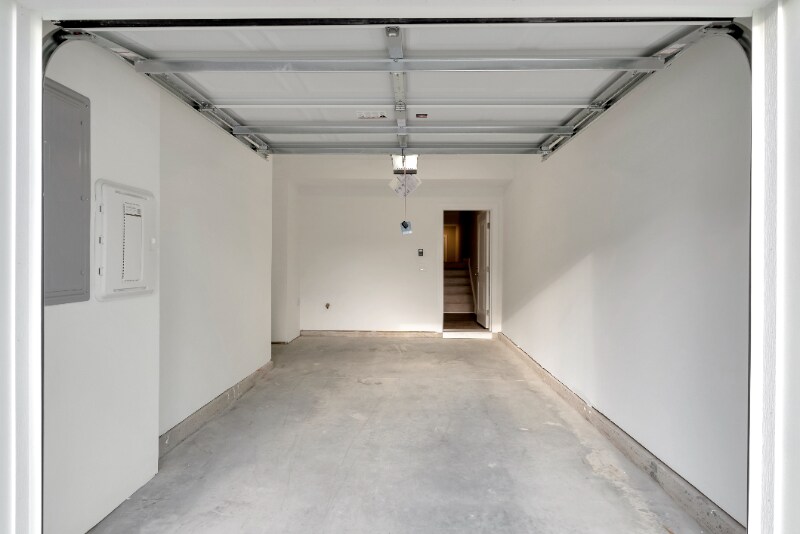 Building Photo - 600 Mkt Grv Dr
