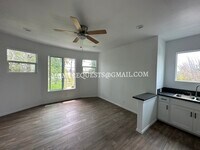 Building Photo - 555 N La Cadena Dr