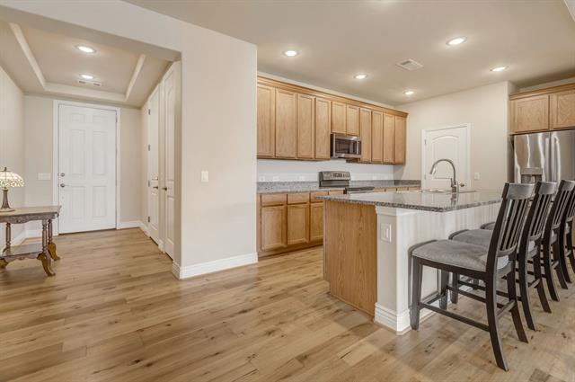 Building Photo - 9625 Heartwood Dr