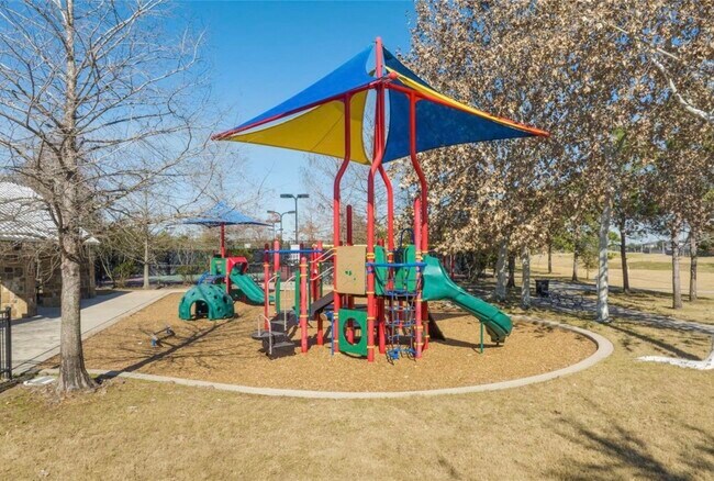 Building Photo - 31111 Riley Hts Dr