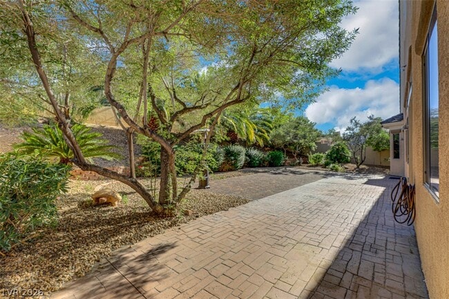 Building Photo - 2149 Sentito Cir