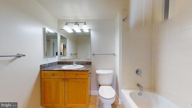 Building Photo - 777 7th St NW